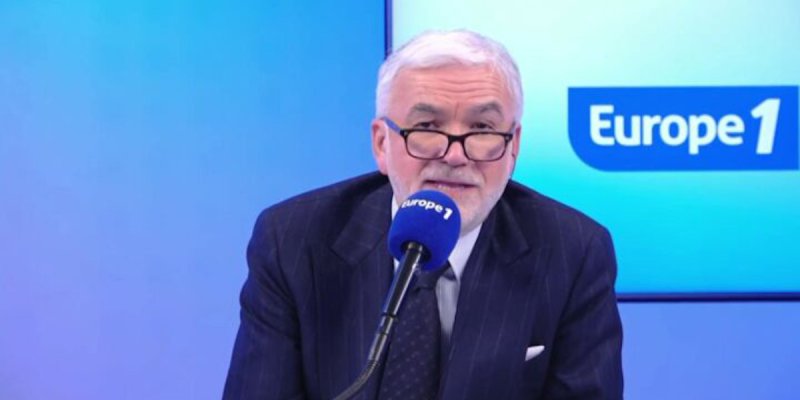 Pascal Praud secoué sur Europe 1 : Une auditrice déchainée contre Laeticia Hallyday, la raison de sa colère