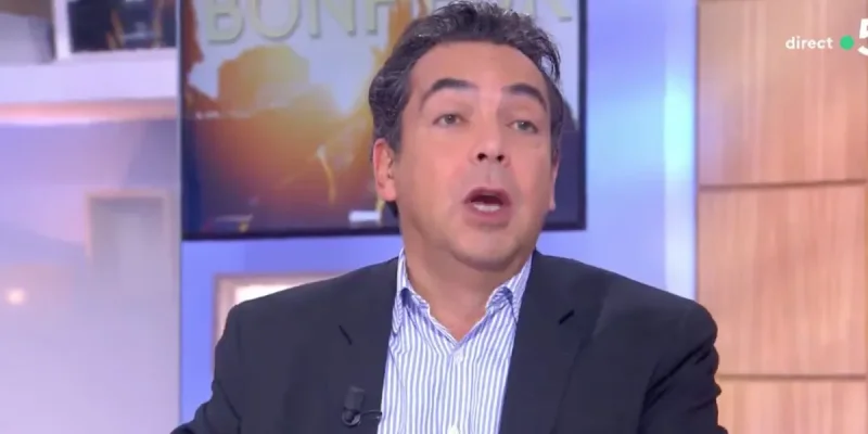 Patrick Cohen « C à Vous » : Sa réponse cinglante face aux accusations et au harcèlement Médiatique