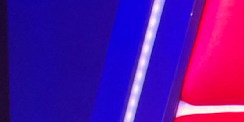 Amel Bent épate les téléspectateurs de The Voice 2023 avec son style impeccable