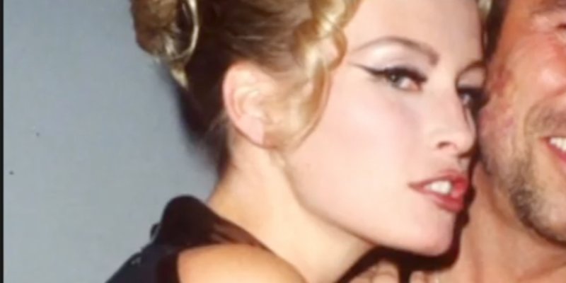 Estelle Lefébure en deuil - La comédienne brisée par la mort de Thierry Mugler
