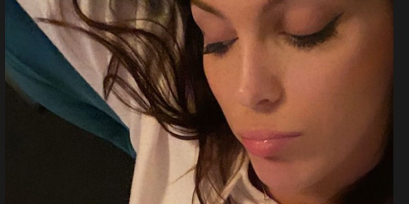 Iris Mittenaere victime de censure, son trouble message sur Instagram (photo)