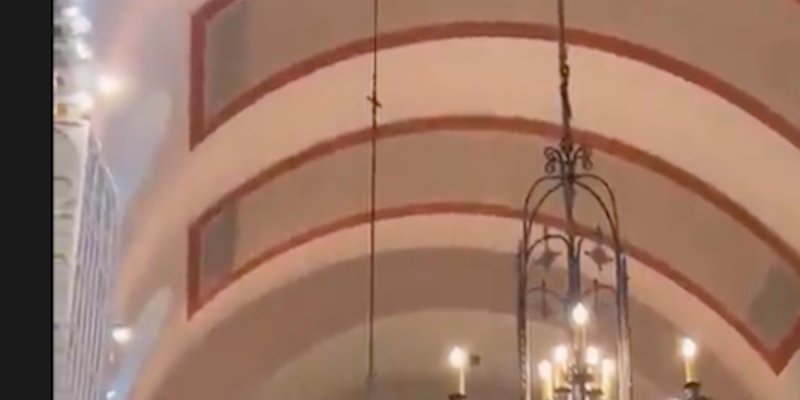 Jalil Lespert et Laeticia Hallyday réfugiés à l'église, face à une nouvelle épreuve