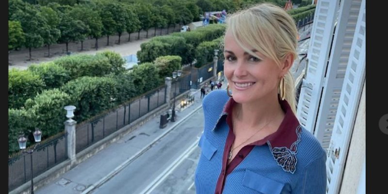 Laeticia Hallyday, Jalil Lespert, moment d'intimité à Paris, dernière étape avant St Barth (photo)