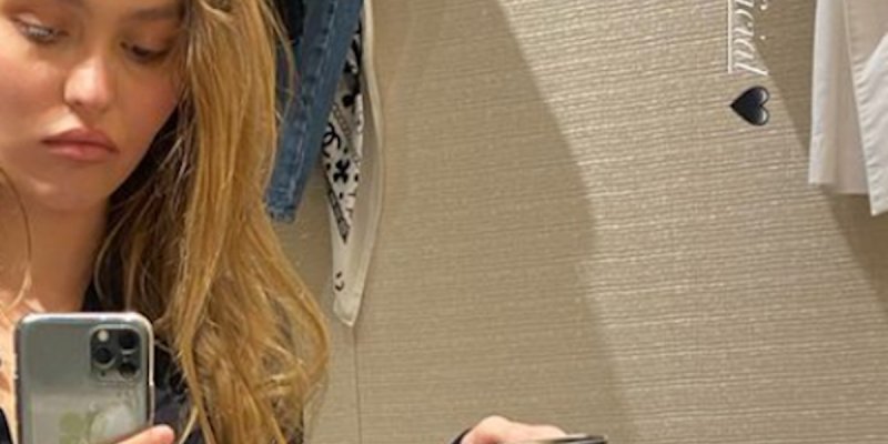 Lily-Rose Depp gâtée par Vanessa Paradis pour Noël - la photo qui en dit long