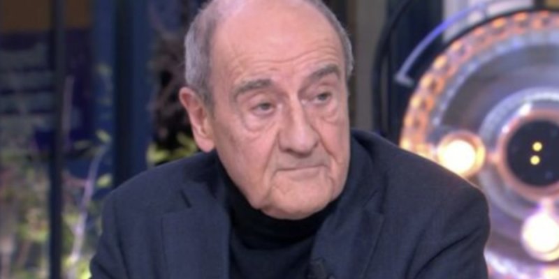 Pierre Lescure privé de chronique par Anne-Elisabeth Lemoine dans "C à vous"