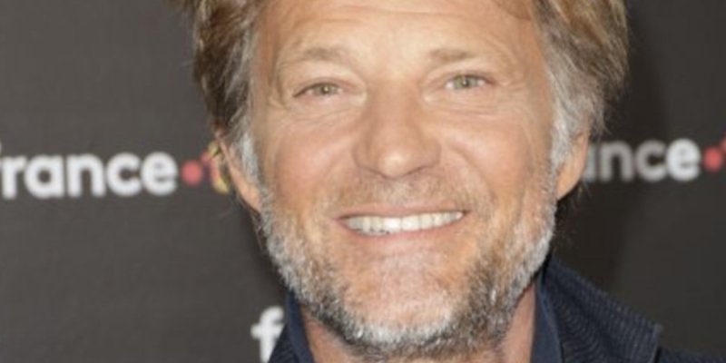 Pourquoi Laurent Delahousse est-il critiqué par ses équipes de France Télévisions ?