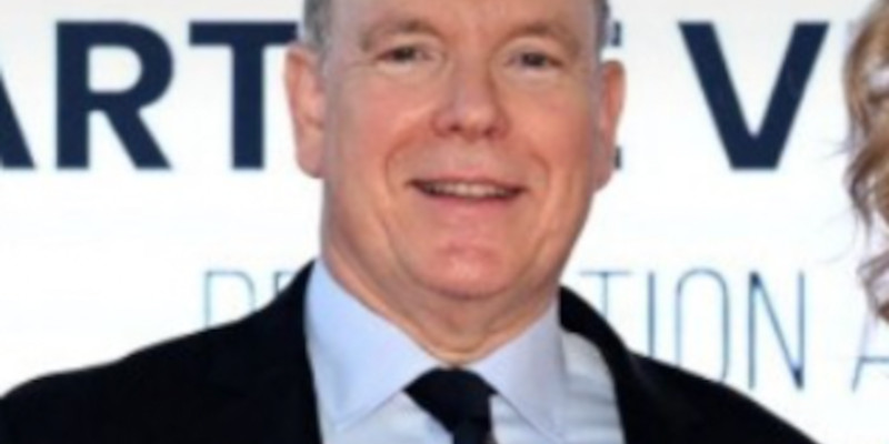 Prince Albert sans Charlène : Une fête grandiose au Yacht Club de Monaco !