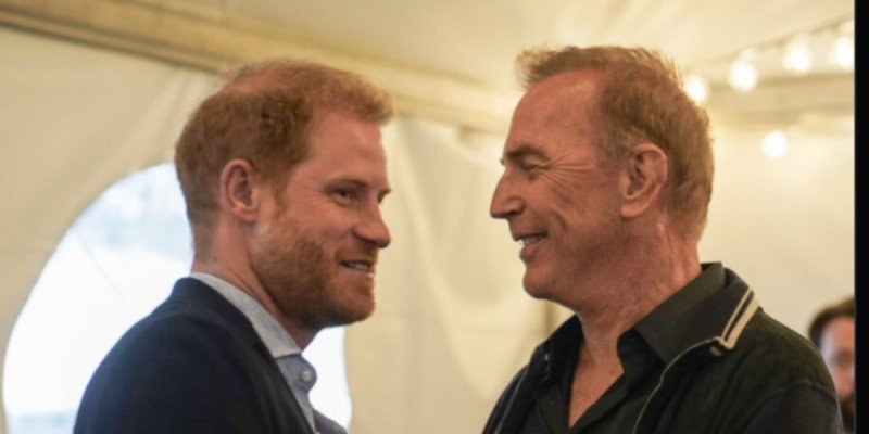 Prince Harry confondu avec William chez Kevin Costner