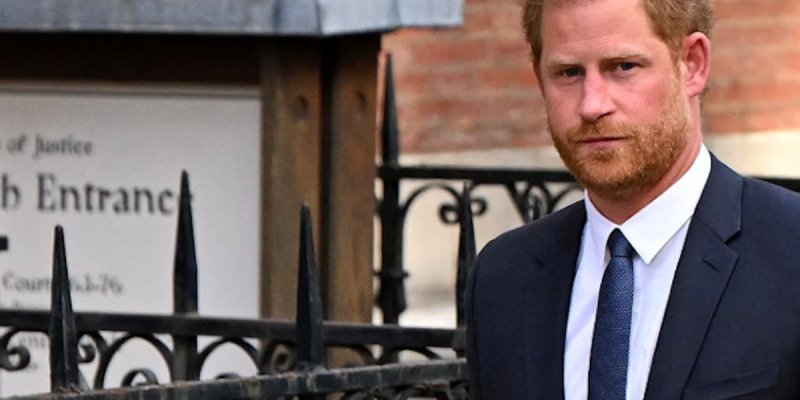 Prince Harry dénonce les méthodes abusives des médias