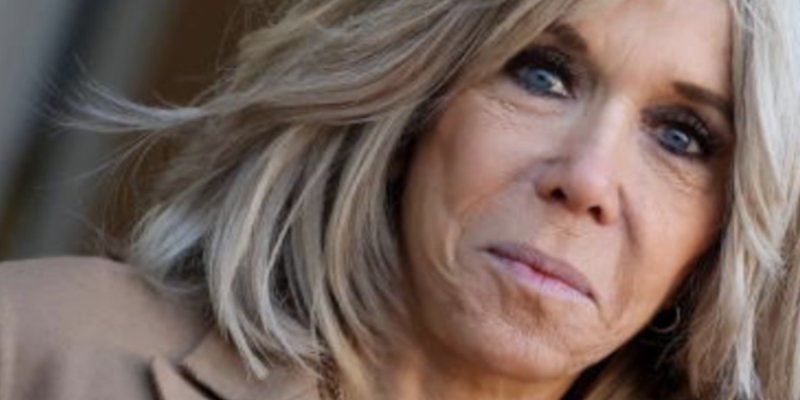 Quand Brigitte Macron change de robe de mariage à la dernière minute ?