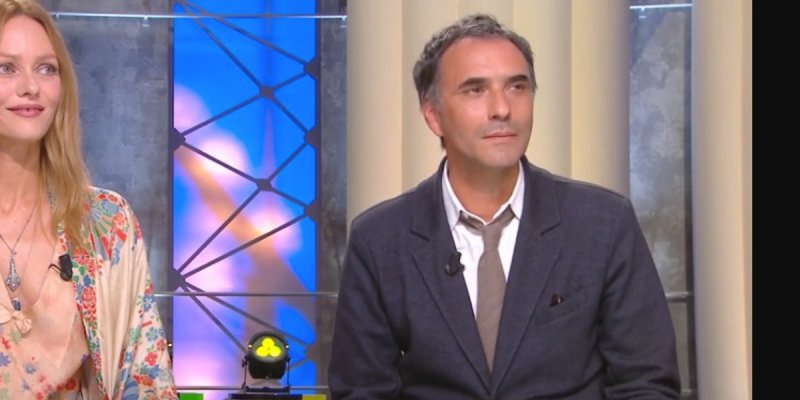 Quotidien : Saül, la fille de Samuel Benchetrit - Les coulisses de sa relation tumultueuse avec Vanessa Paradis