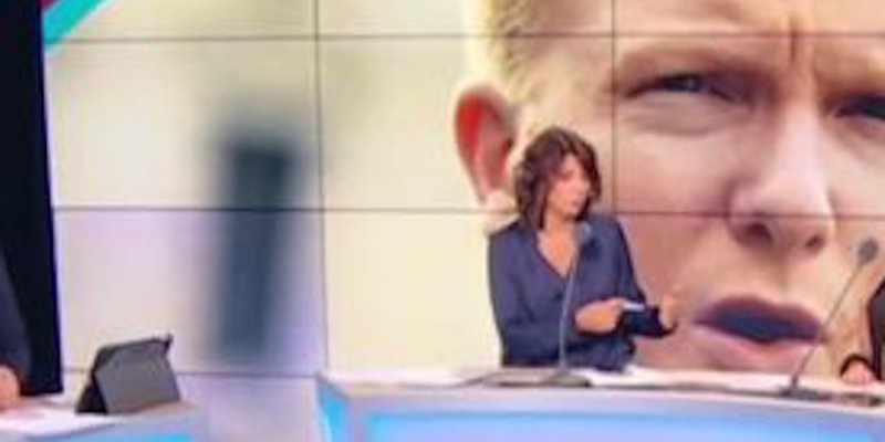 Raymond Domenech et Estelle Denis, grosse gêne après une énorme bourde