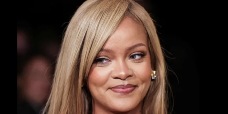Rihanna à Paris : Piment de Cayenne, « sex-toy » et « huile de cannabis »... Les demandes « démentes » de la star !
