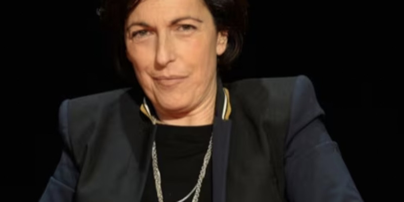 Ruth Elkrief piégée ? Elle dément avoir soutenu la pétition choc !
