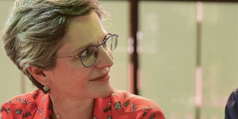 Sandrine Rousseau sème le trouble après la mort de Niels Arestrup