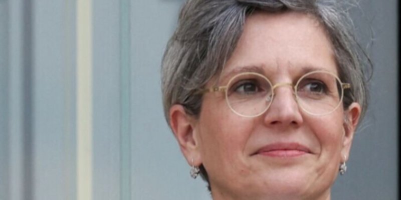 Sandrine Rousseau, une malformation congénitale