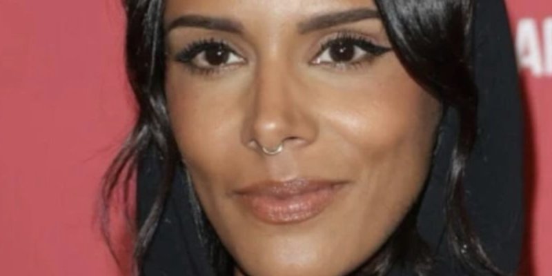 Shy'm ne veut plus s'éloigner de son bébé Tahoma