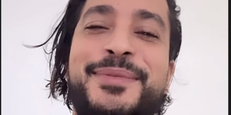 Slimane : son entourage réagit aux accusations d'harcèlement sexuel