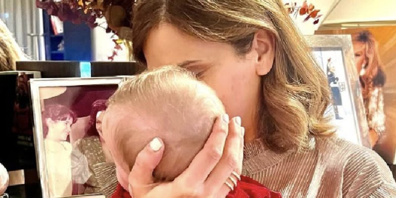 Sonia Mabrouk dévoile sa petite Soraya !