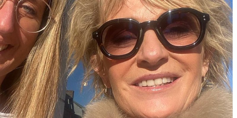 Sophie Davant, « canardée » par un proche, l'animatrice de France visée par une violente attaque publique