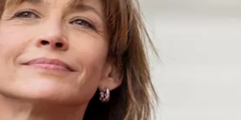 Sophie Marceau et Christophe Willem reprennent un tube de Johnny Hallyday