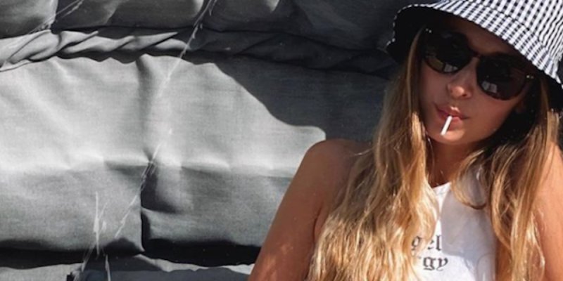 Sous pression,Emma Smet prend ses distances - Cette confidence sur David Hallyday