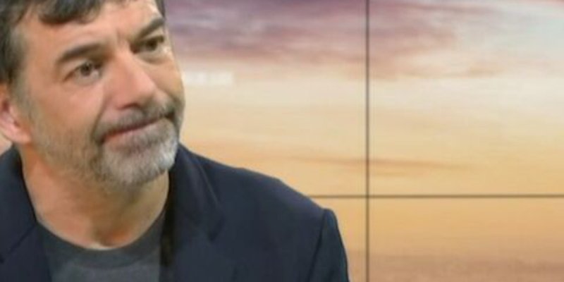 Stéphane Plaza face au cancer - Ce mensonge à sa mère quelques heures avant sa mort
