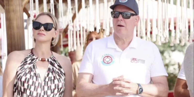 Tensions balayées : Charlène et Albert de Monaco affichent leur unité sur la plage du Larvotto