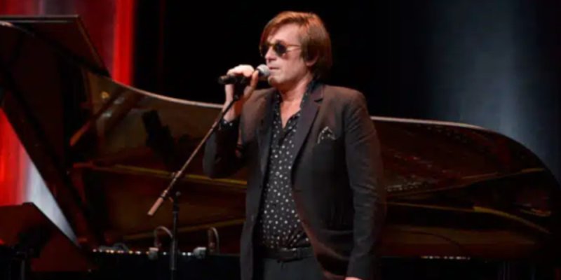 Thomas Dutronc effondré sur scène, hommage déchirant à Françoise Hardy