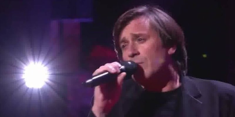 Thomas Dutronc, rendez-vous en catimini avec Brigitte Macron (vidéo)