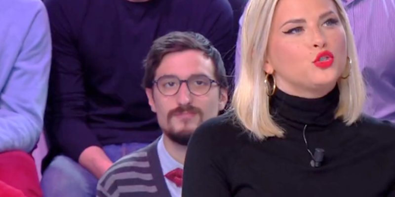 TPMP : les fans choqués par le nouveau look de Kelly Vedovelli, Cyril Hanouna valide (vidéo)