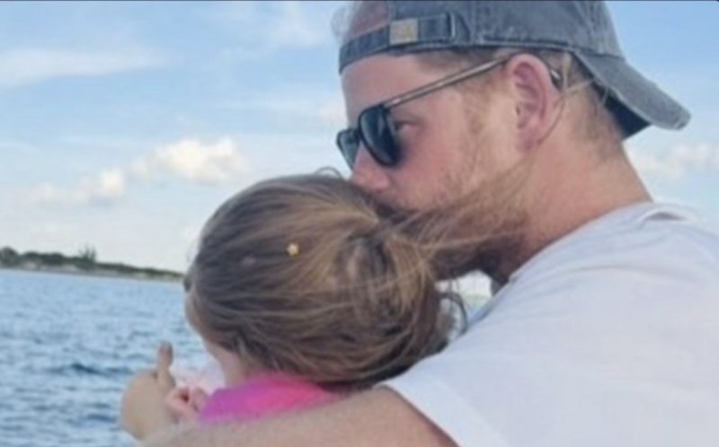 Meghan Markle et Prince Harry, Elizabeth II aurait « jeté son journal par terre » de « colère » en découvrant le prénom de Lilibet !