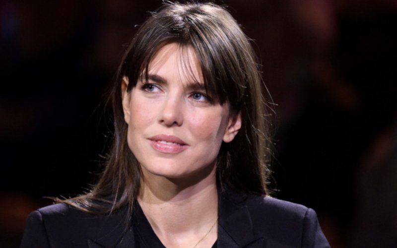 À Paris, Charlotte Casiraghi dévoile discrètement son nouvel amour