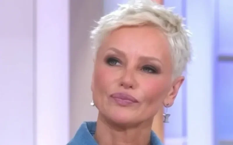 Adriana Karembeu : son terrible secret sur sa grossesse miracle !