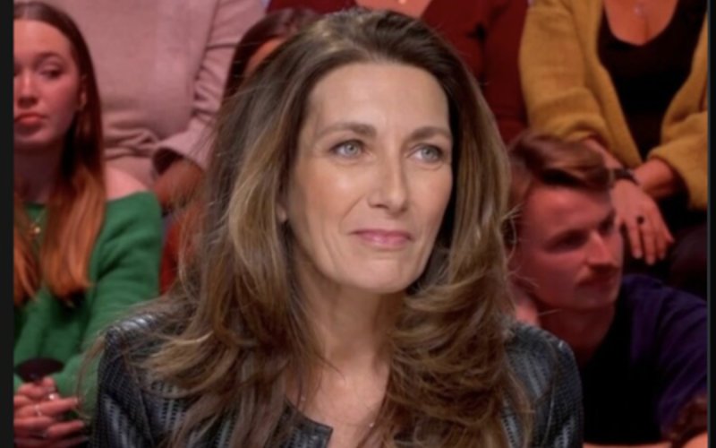 Anne-Claire Coudray absente du JT : escapade secrète en Russie 