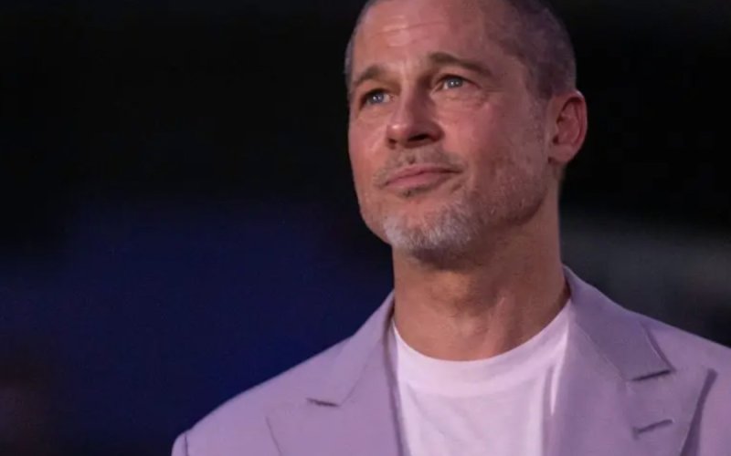 Brad Pitt se fait strip-teaser ! Une danseuse de Las Vegas se confie sur leur scène « lascive » : « Un vrai gentleman » 