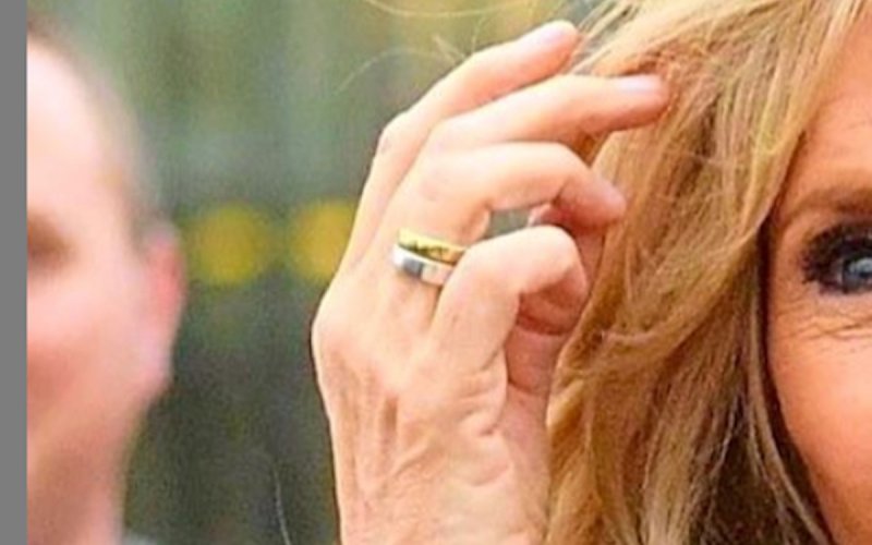 Brigitte Macron - séjour discret dans le Var - révélation sur son impressionnante bague (photo)