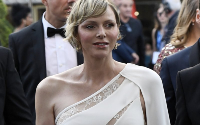  Charlène de Monaco révèle le jour où elle a « sauvé sa fille d'une mort certaine » : Gabriella a « frôlé la noyade » !