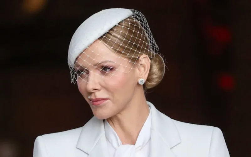 Charlène de Monaco : une tumeur à l'oreille ?