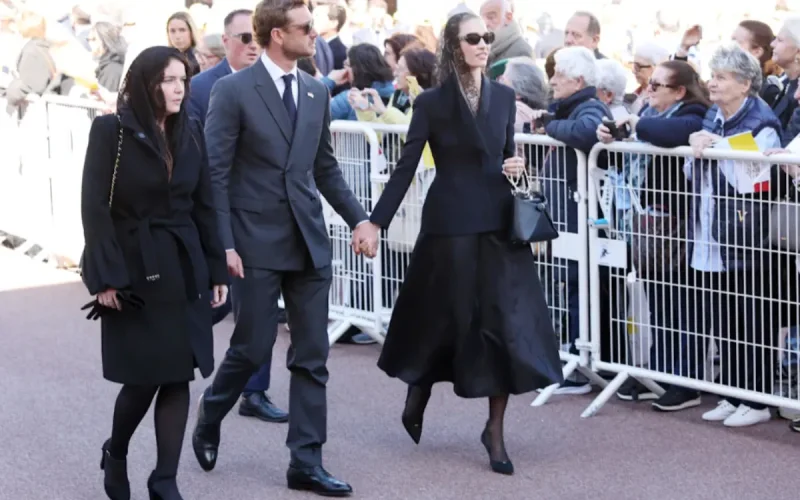 Charlotte Casiraghi de retour : sa présence remarquée au Palais pour la visite du Pape Léon XIV