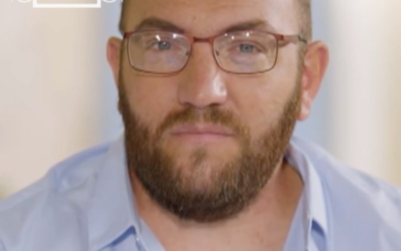 Clash à l'Amour est dans le pré ! Karine Le Marchand recadre sévèrement Anthony après sa rupture 