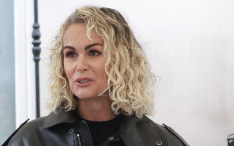 « Elle a trouvé un milliardaire » : l'accalmie de Laeticia Hallyday fait réagir