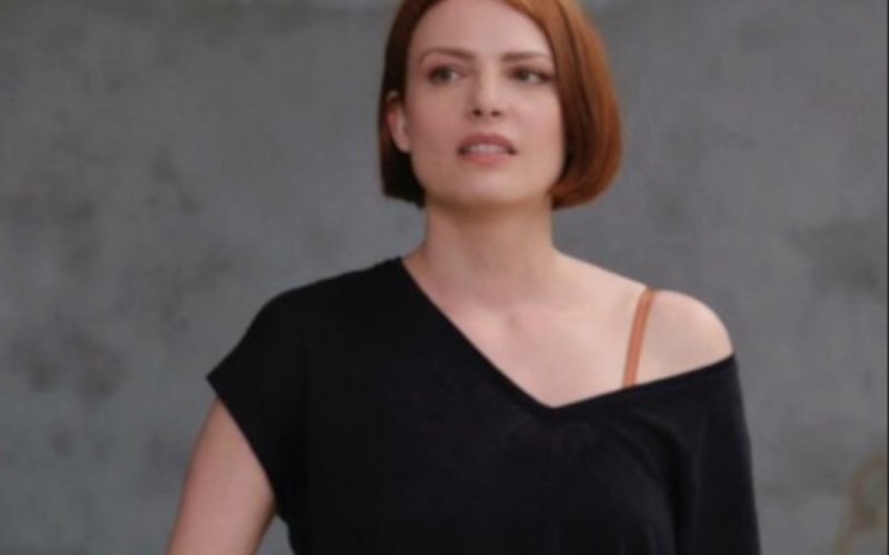 Élodie Frégé : « Je passe Noël seule »