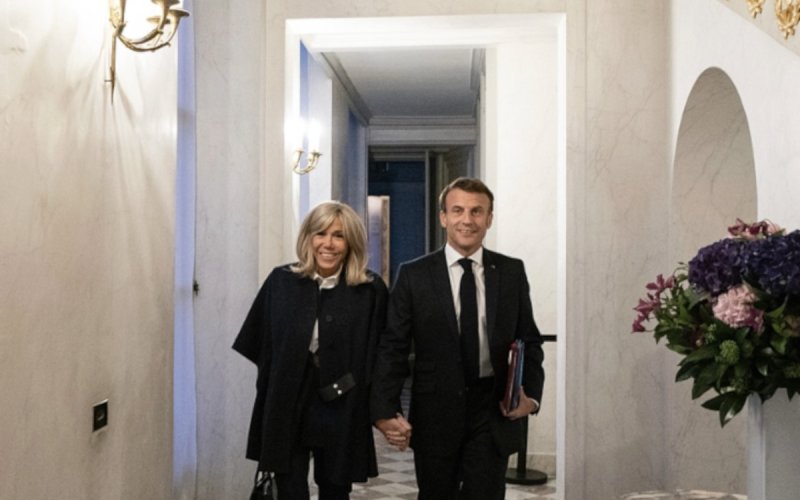 Emmanuel Macron amoureux : sa déclaration surprise à Brigitte