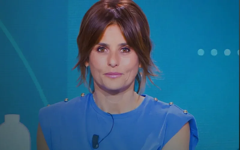 Faustine Bollaert en difficulté après son divorce avec Maxime Chattam, l'audience chute