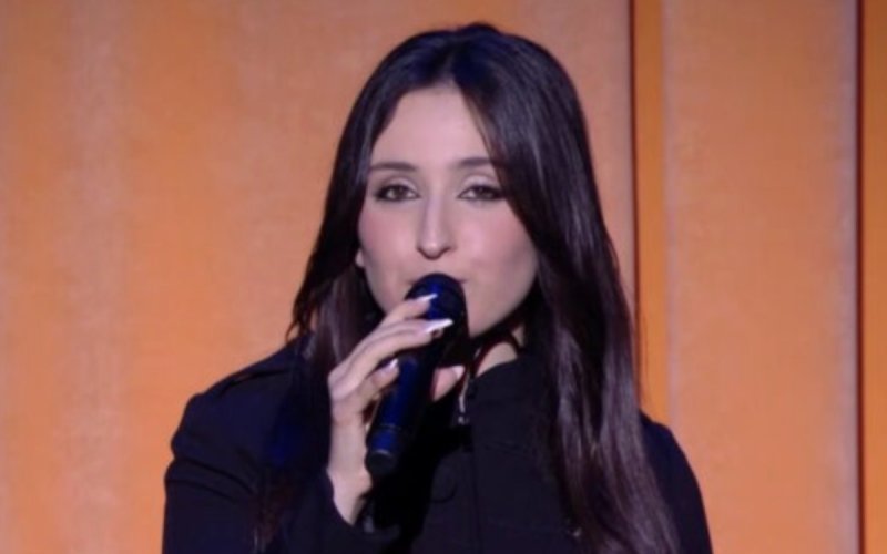  Le geste de Jenifer qui a sauvé la carrière d'Ambre (Star Academy)