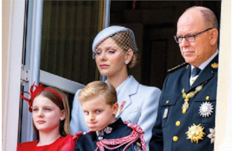 Cérémonie (trop) longue ? Le fils de Charlène de Monaco laisse éclater son « agacement » devant tous