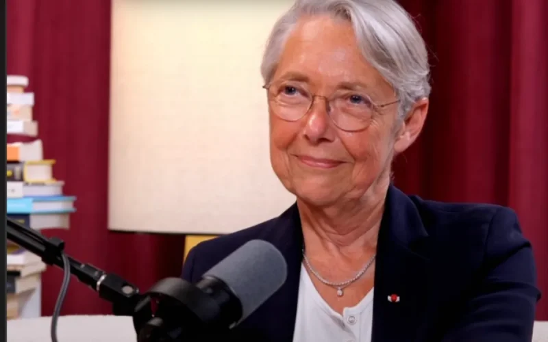« Je ne suis pas homosexuelle » : Élisabeth Borne cash sur des rumeurs persistantes