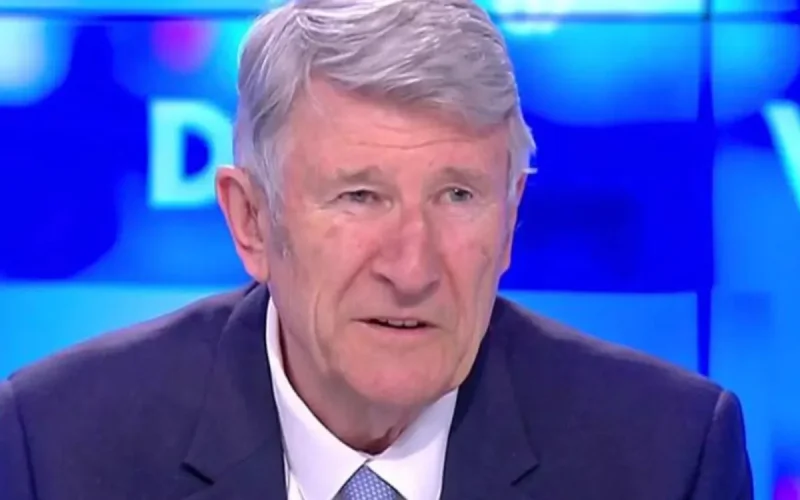 Philippe de Villiers surpris en direct par Eliot Deval pour son anniversaire