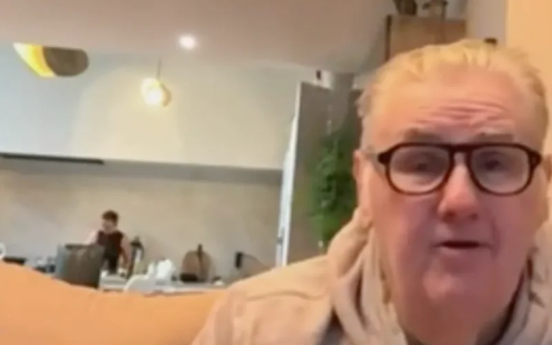 Pierre Ménès : « crétins finis », sa colère explose face aux critiques visant sa femme